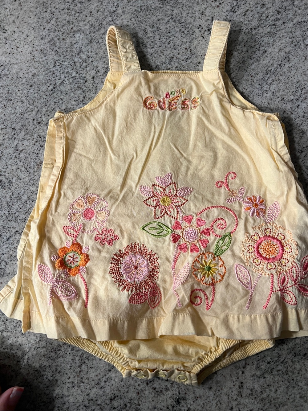 Vintage rare Guess Embroidered Floral Baby Romper - Pale Yellow 6/9 months